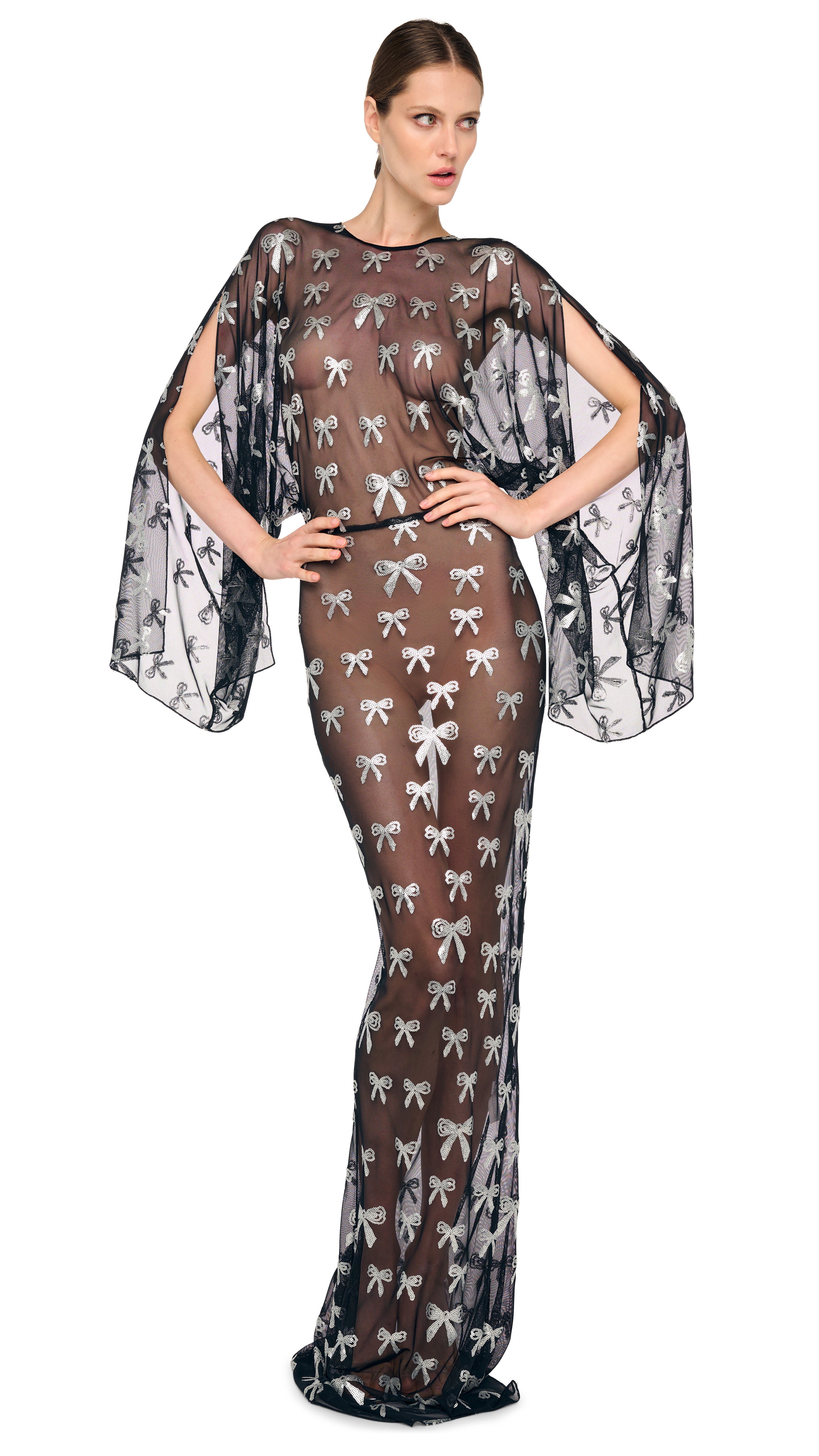 REVERSE OBIE GOWN